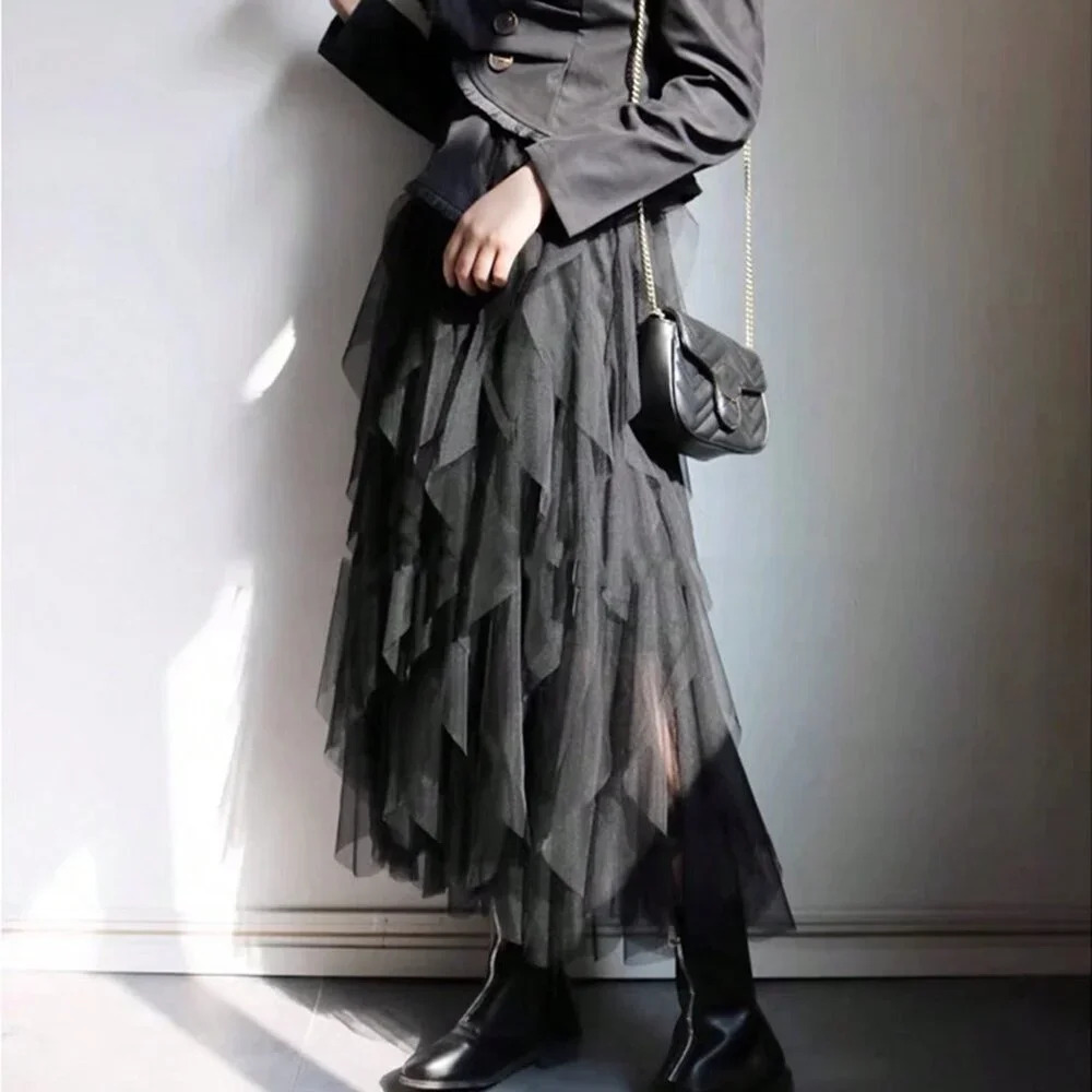 Black Elegant Women's Textured Asymmetric Mesh Tulle Skirt